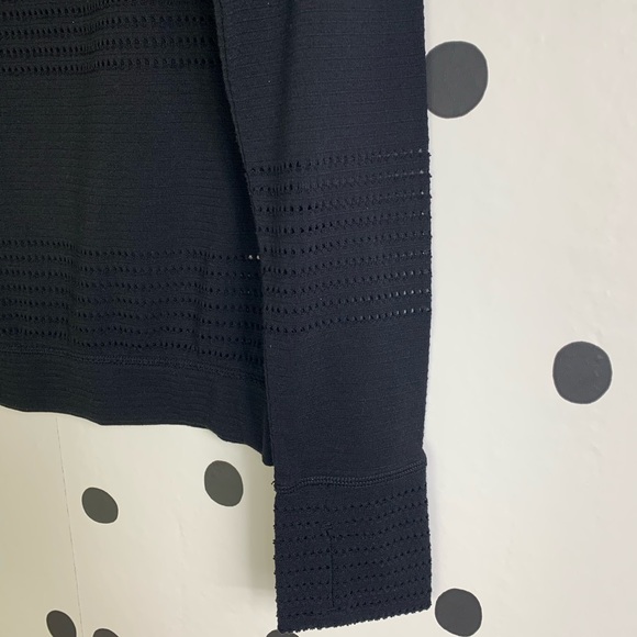 EUC ATHLETA LIMITLESS CREW NECK BLACK PULLOVER S - Picture 6 of 8